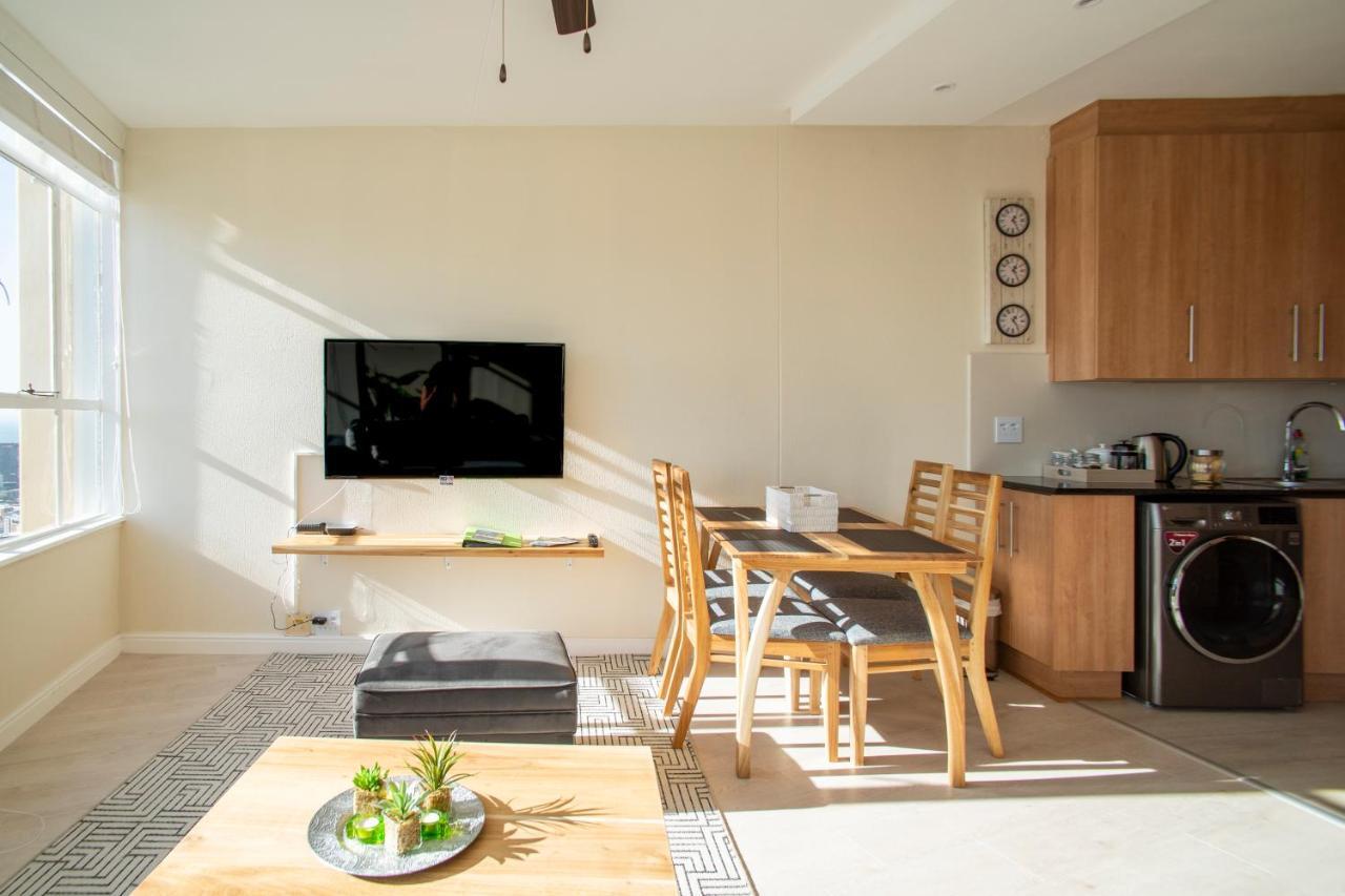 Disa Park 16th Floor With Views Apartment *
