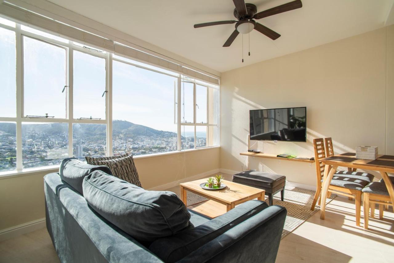Disa Park 16th Floor With Views Apartment